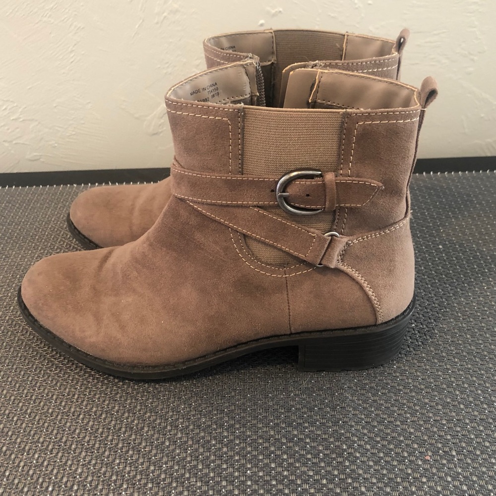 Memory foam mushroom color ankle boots